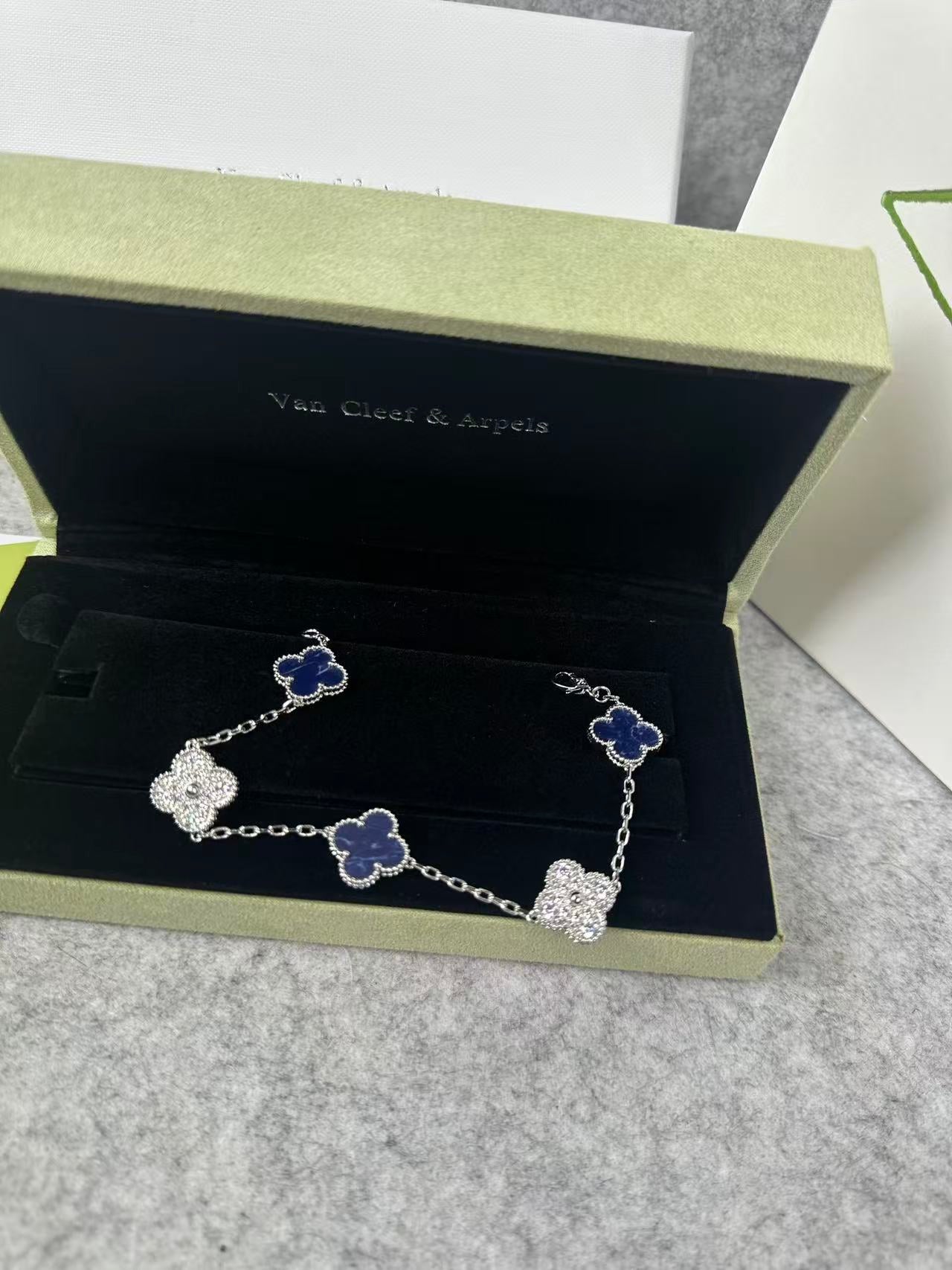 Van Cleef & Arpels Alhambra Bracelet